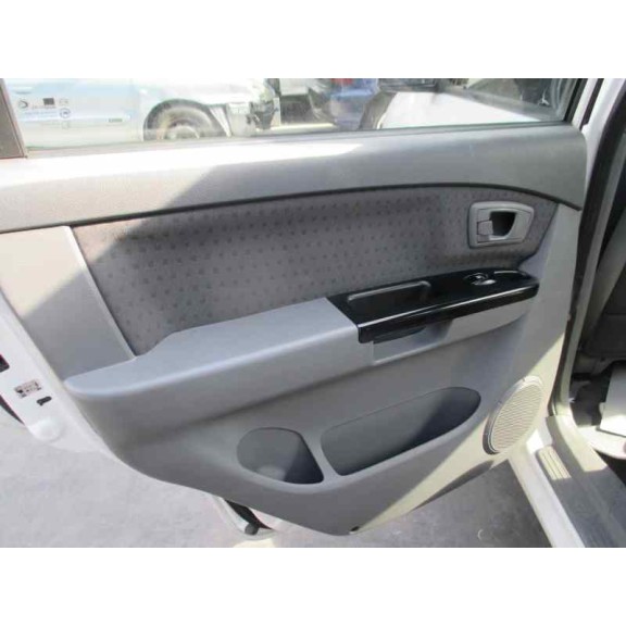 kia carens del año 2003