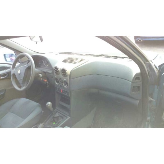 alfa romeo 145 del año 1999