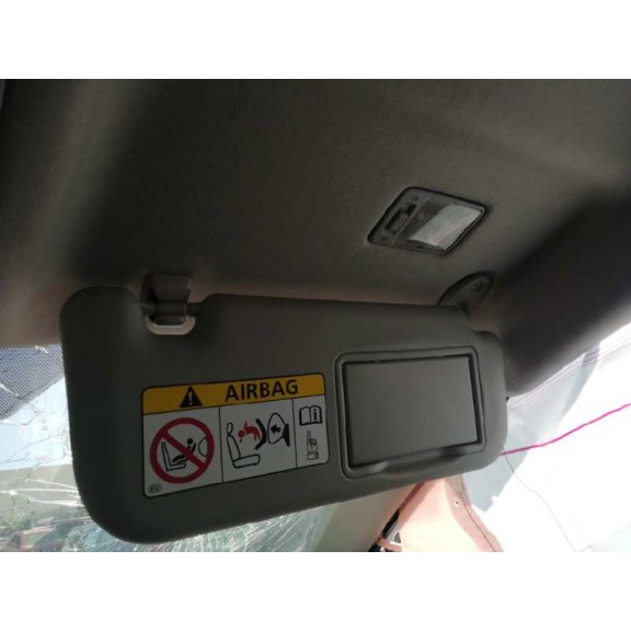 toyota auris del año 2014