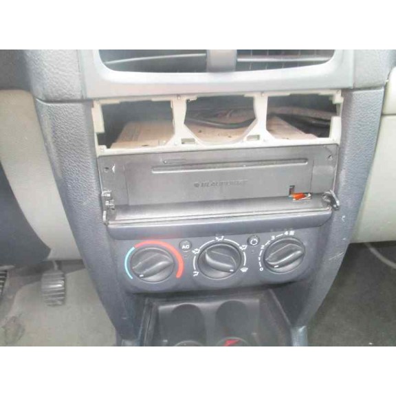 renault clio ii fase ii (b/cb0) del año 2002