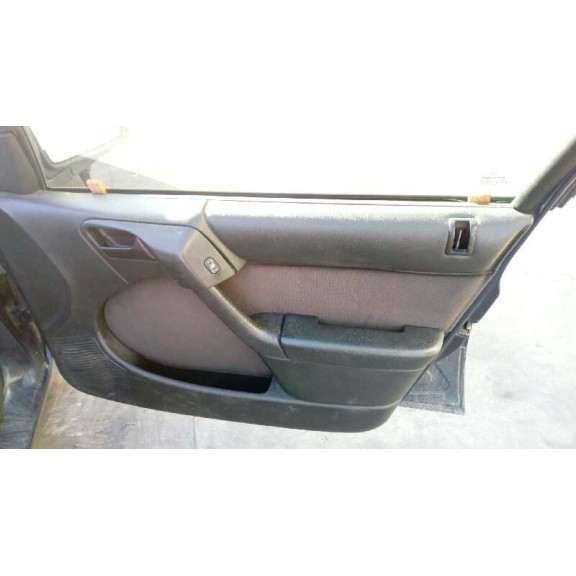 citroën xantia berlina del año 2000