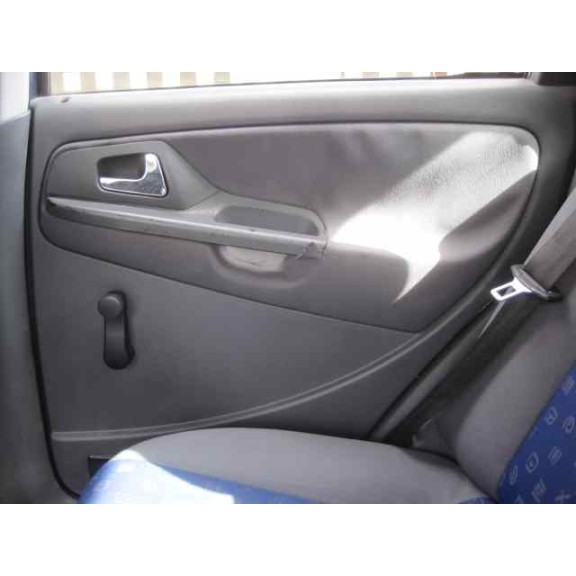seat ibiza (6k1) del año 2001