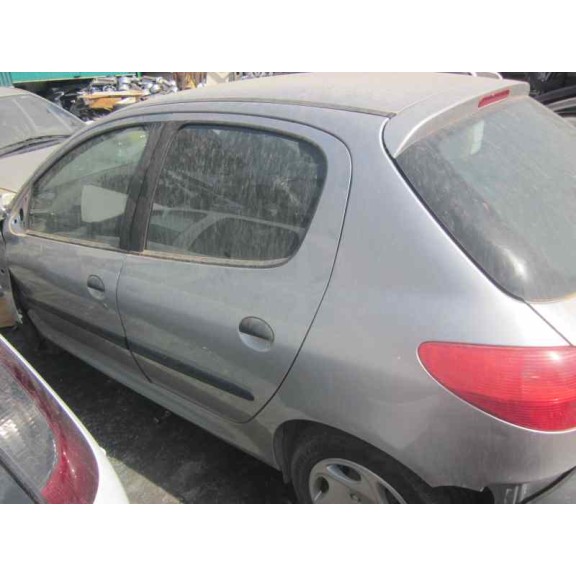 peugeot 206 berlina del año 2000