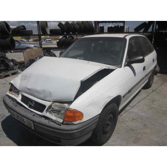 opel astra f berlina del año 1997