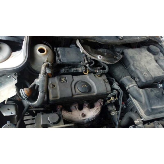 peugeot 206 berlina del año 2000