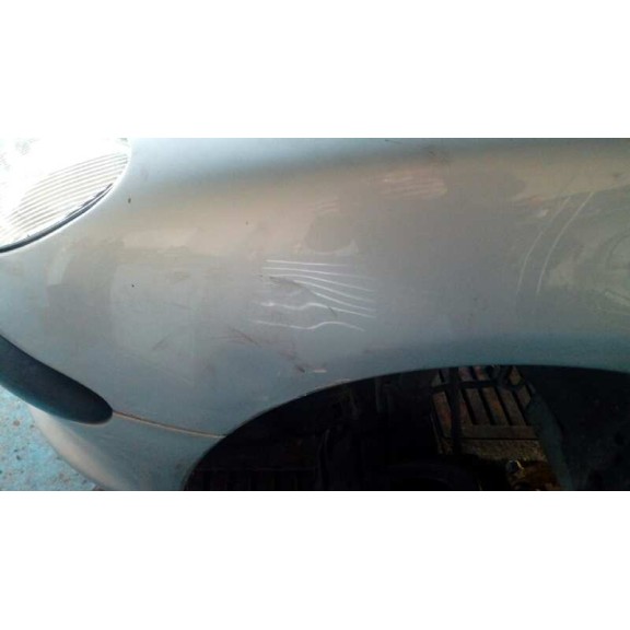 peugeot 206 berlina del año 2000