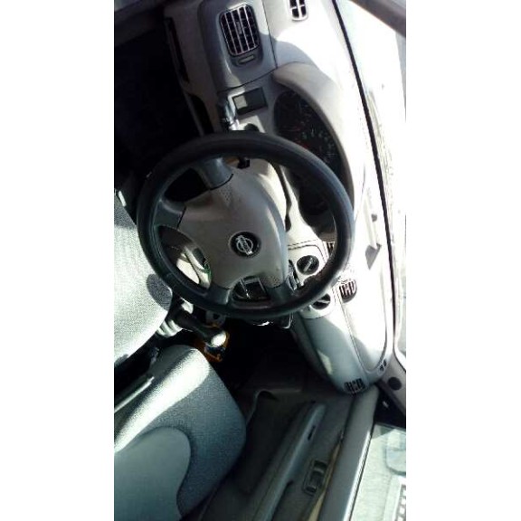 nissan micra (k11) del año 2001