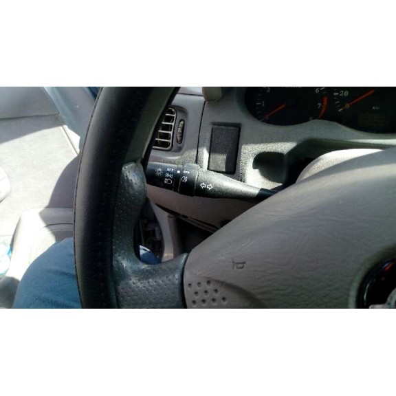 nissan micra (k11) del año 2001