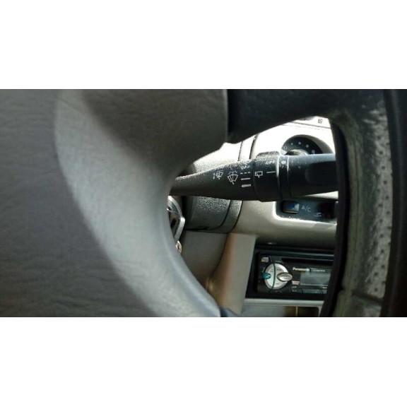 nissan micra (k11) del año 2001