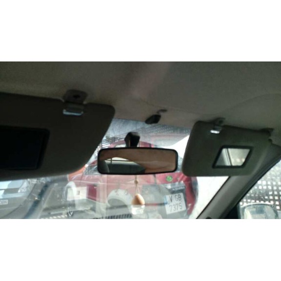 nissan micra (k11) del año 2001