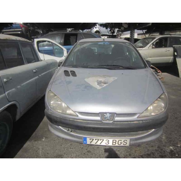 peugeot 206 berlina del año 2001