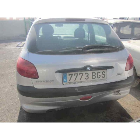 peugeot 206 berlina del año 2001