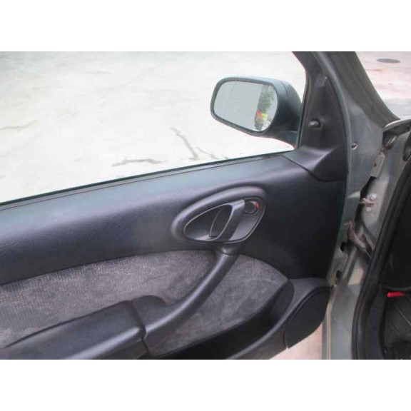 citroën xsara berlina del año 1999