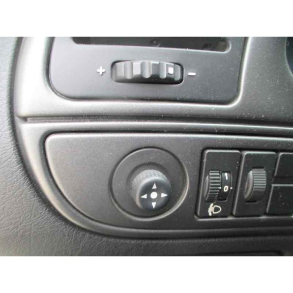 citroën xsara berlina del año 1999