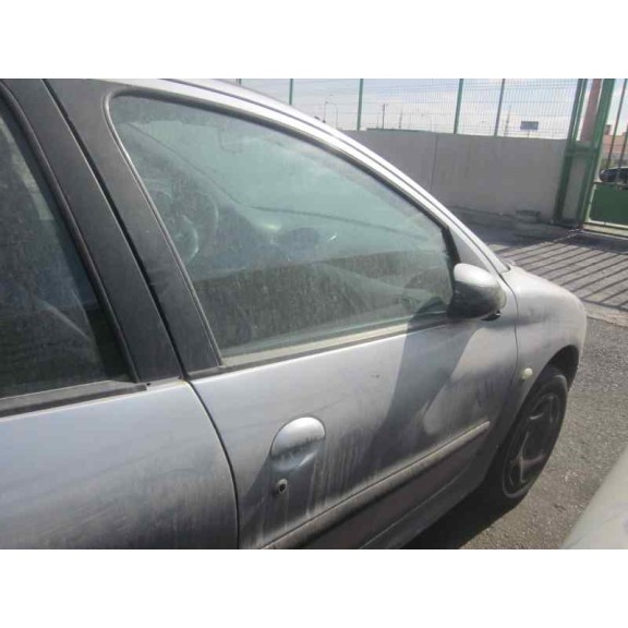 peugeot 206 berlina del año 2001