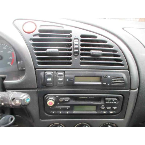 citroën xsara berlina del año 1999