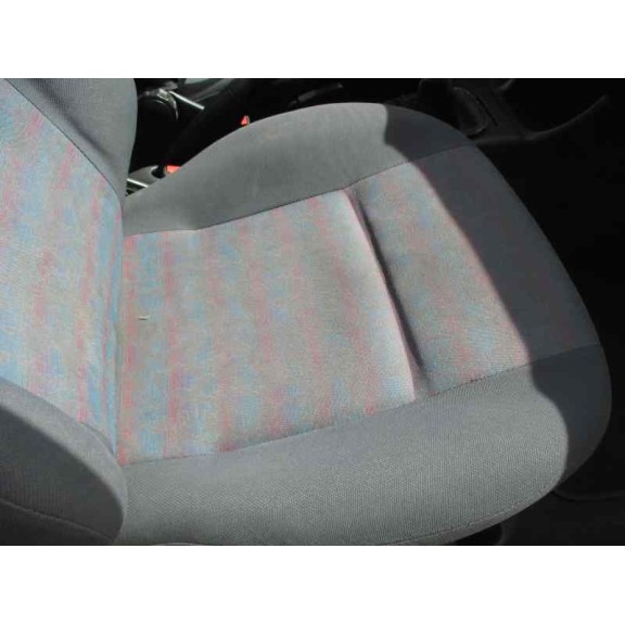 volkswagen polo berlina (6n1) del año 1996