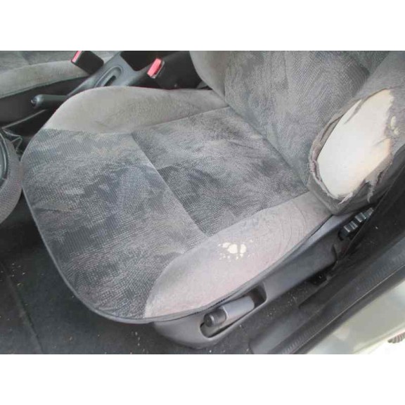 citroën xsara berlina del año 1999