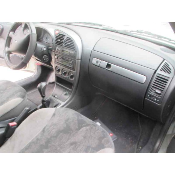 citroën xsara berlina del año 1999