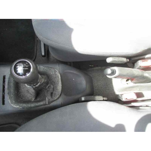 volkswagen polo berlina (6n1) del año 1996