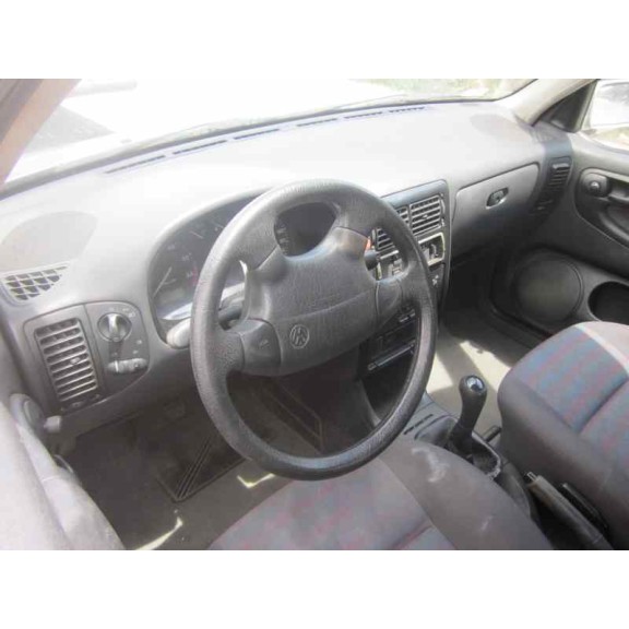 volkswagen polo berlina (6n1) del año 1999