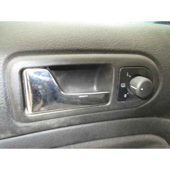 volkswagen golf iv berlina (1j1) del año 2001