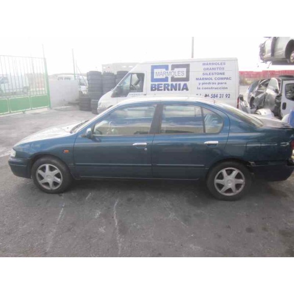nissan primera berlina (p11) del año 1999