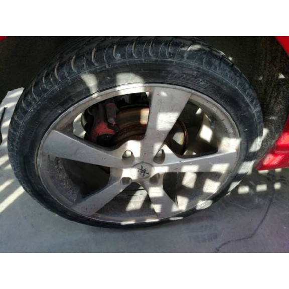 ford focus berlina (cak) del año 2003