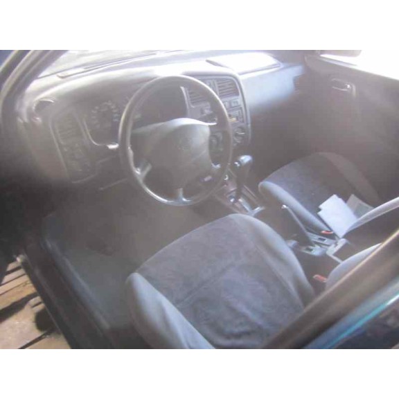 nissan primera berlina (p11) del año 1999