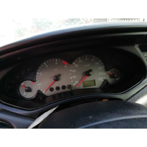 ford focus berlina (cak) del año 2003