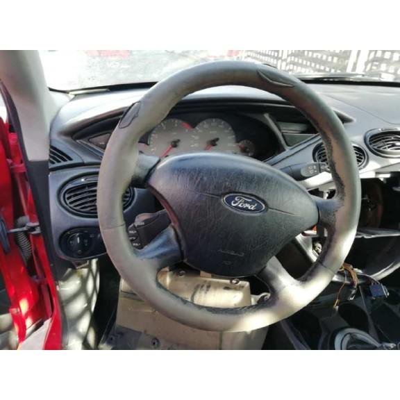 ford focus berlina (cak) del año 2003