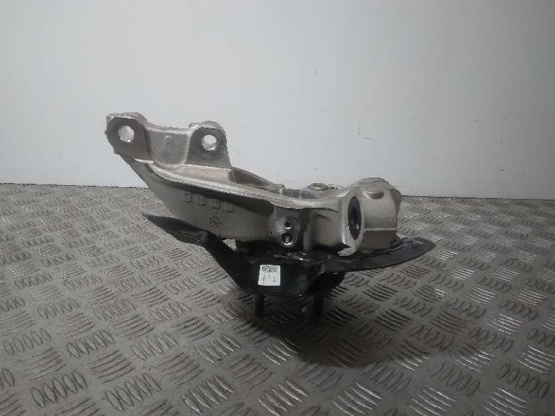 Recambio de mangueta delantera izquierda para hyundai tucson 1.6 hybrid 4x4 referencia OEM IAM 51705N7100  