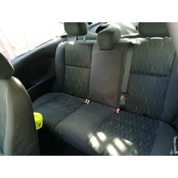 ford focus berlina (cak) del año 2003