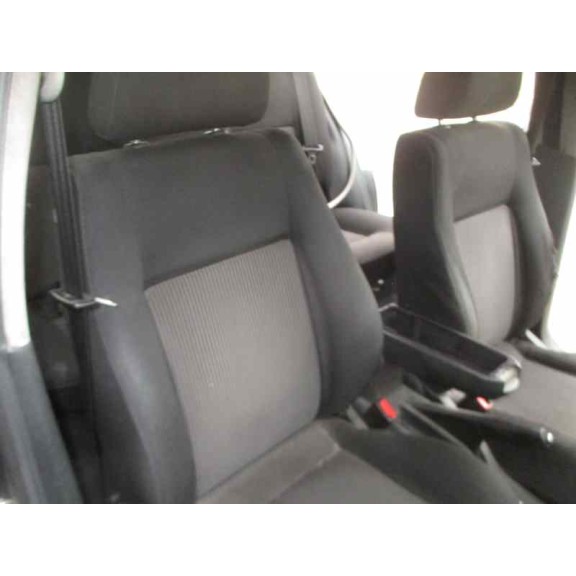 volkswagen golf iv berlina (1j1) del año 2001