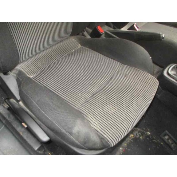 volkswagen golf iv berlina (1j1) del año 2001