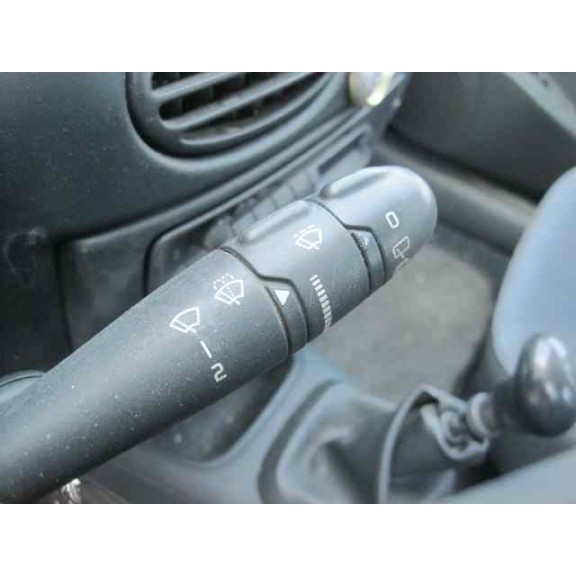 renault megane i berlina hatchback (ba0) del año 1996