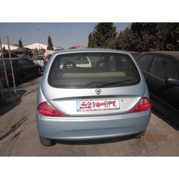 lancia lancia y del año 2001