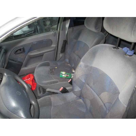 renault clio ii fase i (b/cbo) del año 2001