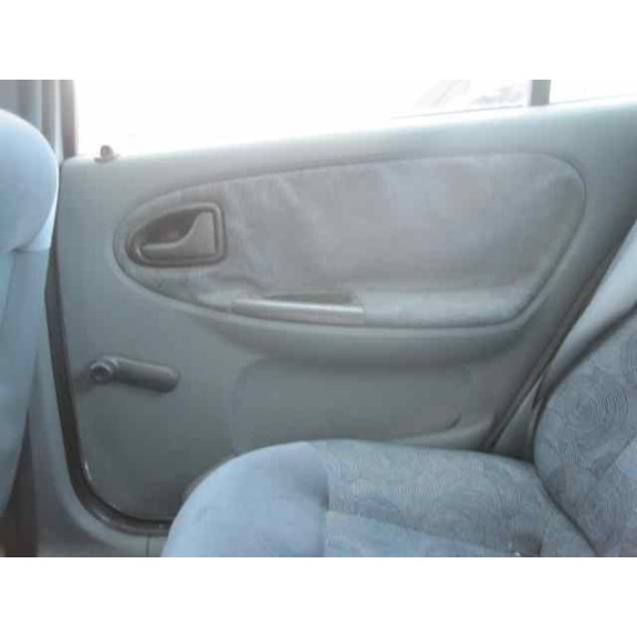 renault megane i berlina hatchback (ba0) del año 1996