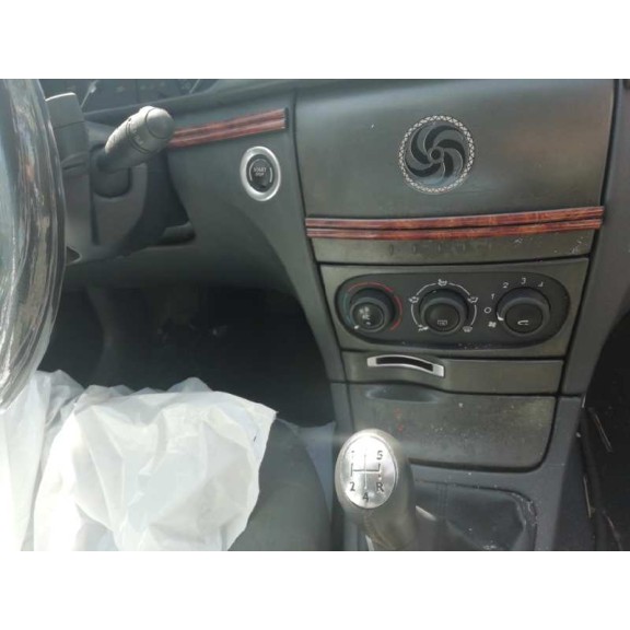 renault laguna ii (bg0) del año 2005