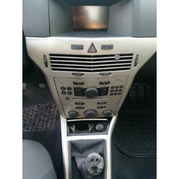 opel astra h berlina del año 2006