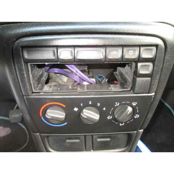 opel vectra b berlina del año 1999