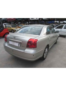 toyota avensis berlina (t25) del año 2003