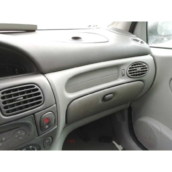 renault scenic (ja..) del año 2002