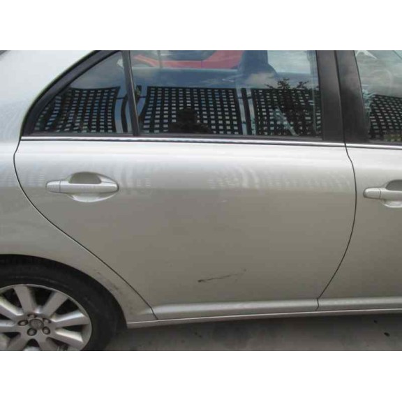 toyota avensis berlina (t25) del año 2003