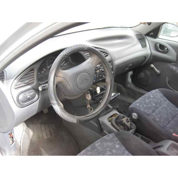 daewoo lanos del año 1963