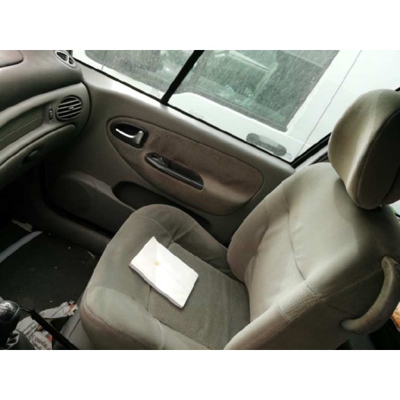 renault scenic (ja..) del año 2002