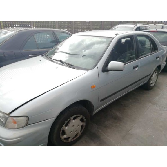 nissan almera (n15) del año 2000