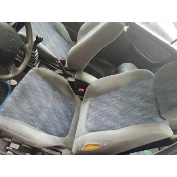 nissan almera (n15) del año 2000