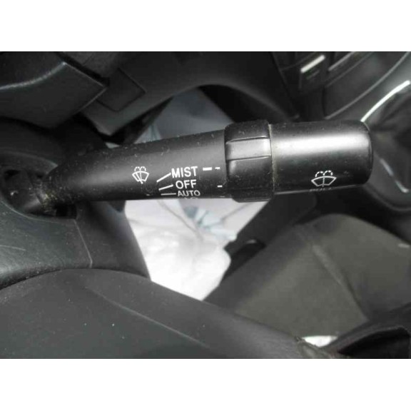 toyota avensis berlina (t25) del año 2003